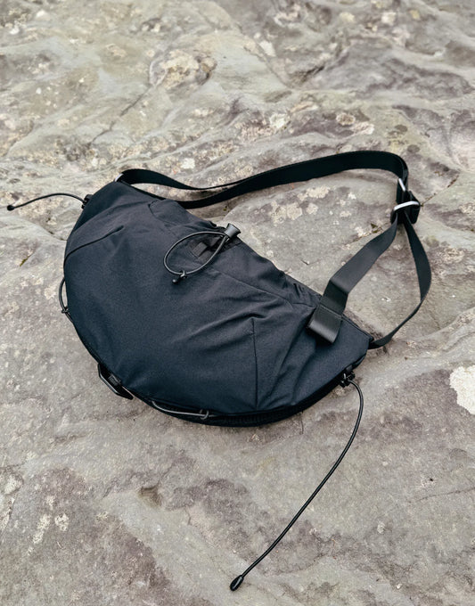 Amiche Alpine x Allmansright Moon Bag 半月包